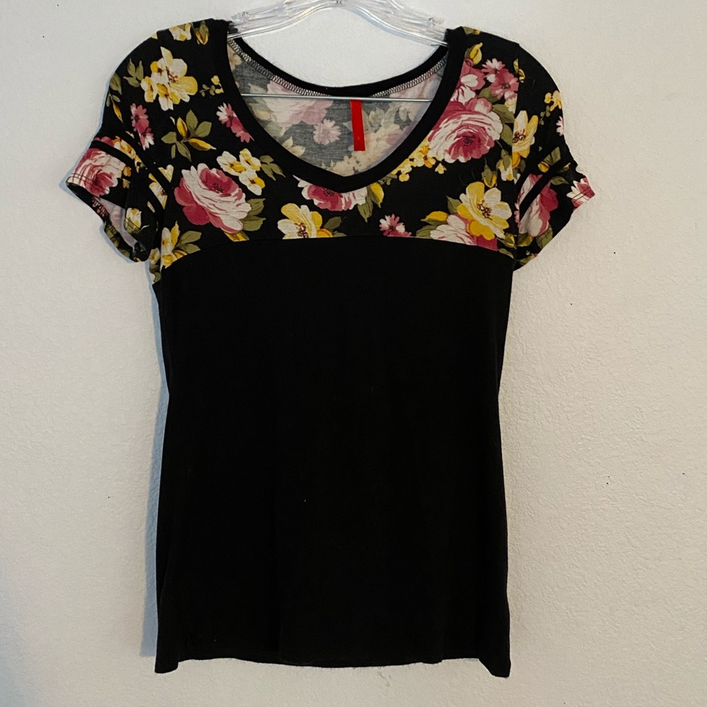 Half Flower/Half Black Print Top